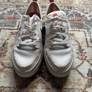 Nike White and Black Women's Low-Top Sneakers